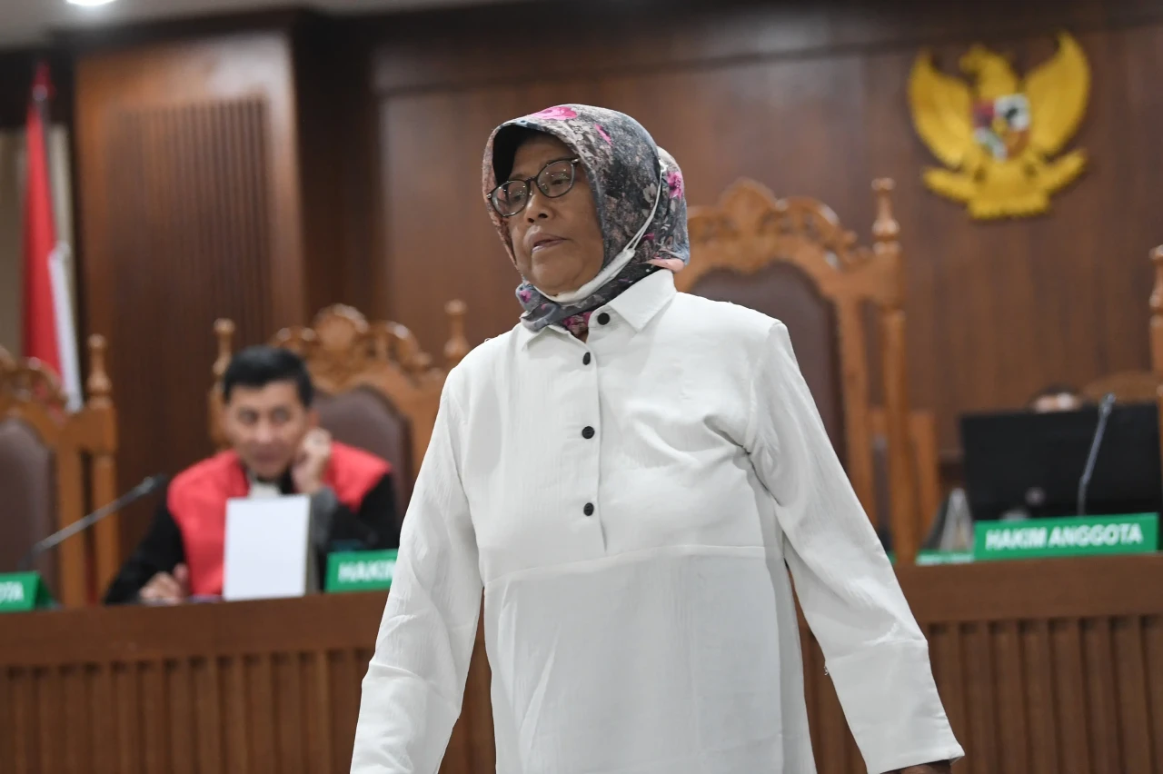 Sidang Perdana Eks Direktur...