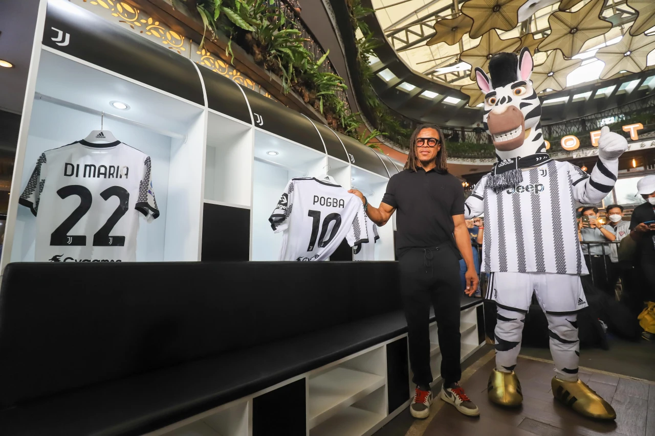 Edgar Davids Sapa Penggemar...