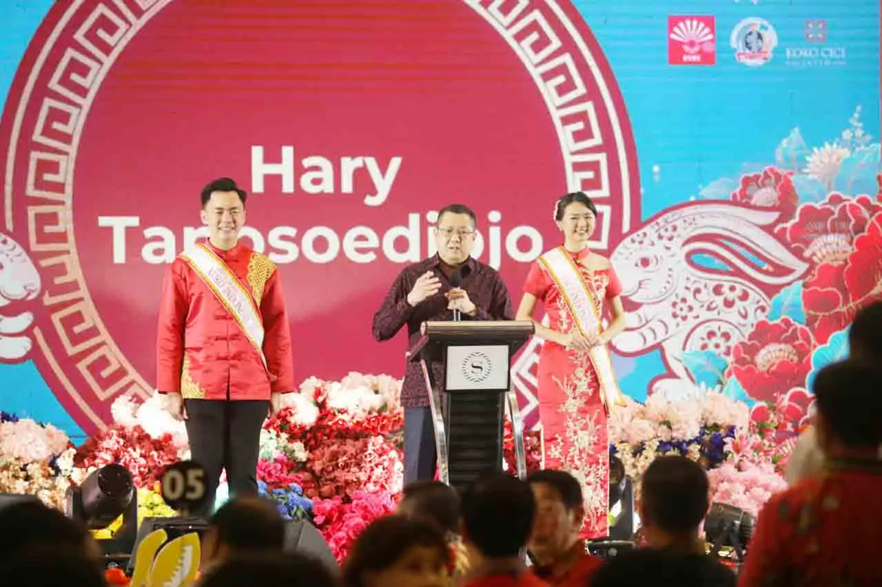 HT Hadiri Imlek Paguyuban...