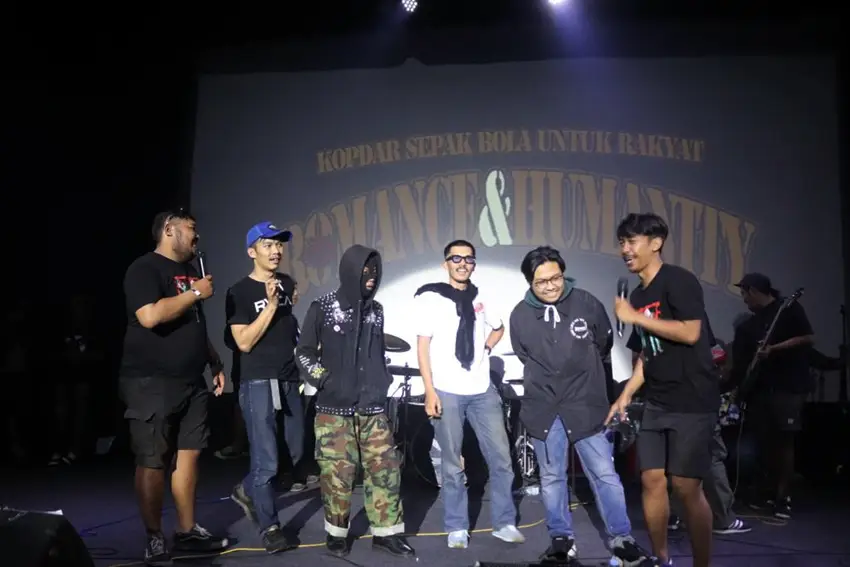 Konser Kopi Darat Sepak...