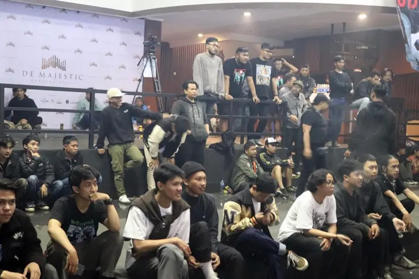 Konser Kopi Darat Sepak...