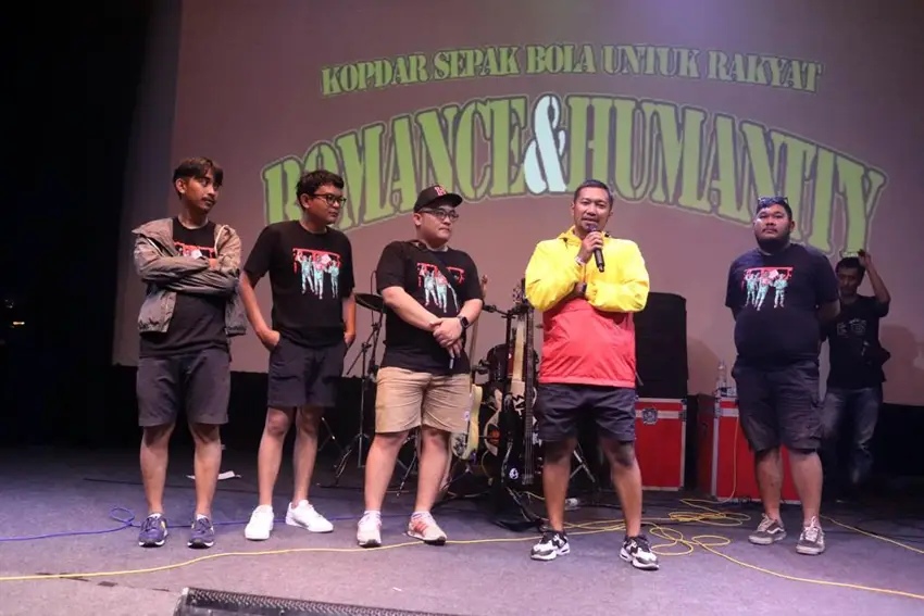 Konser Kopi Darat Sepak...