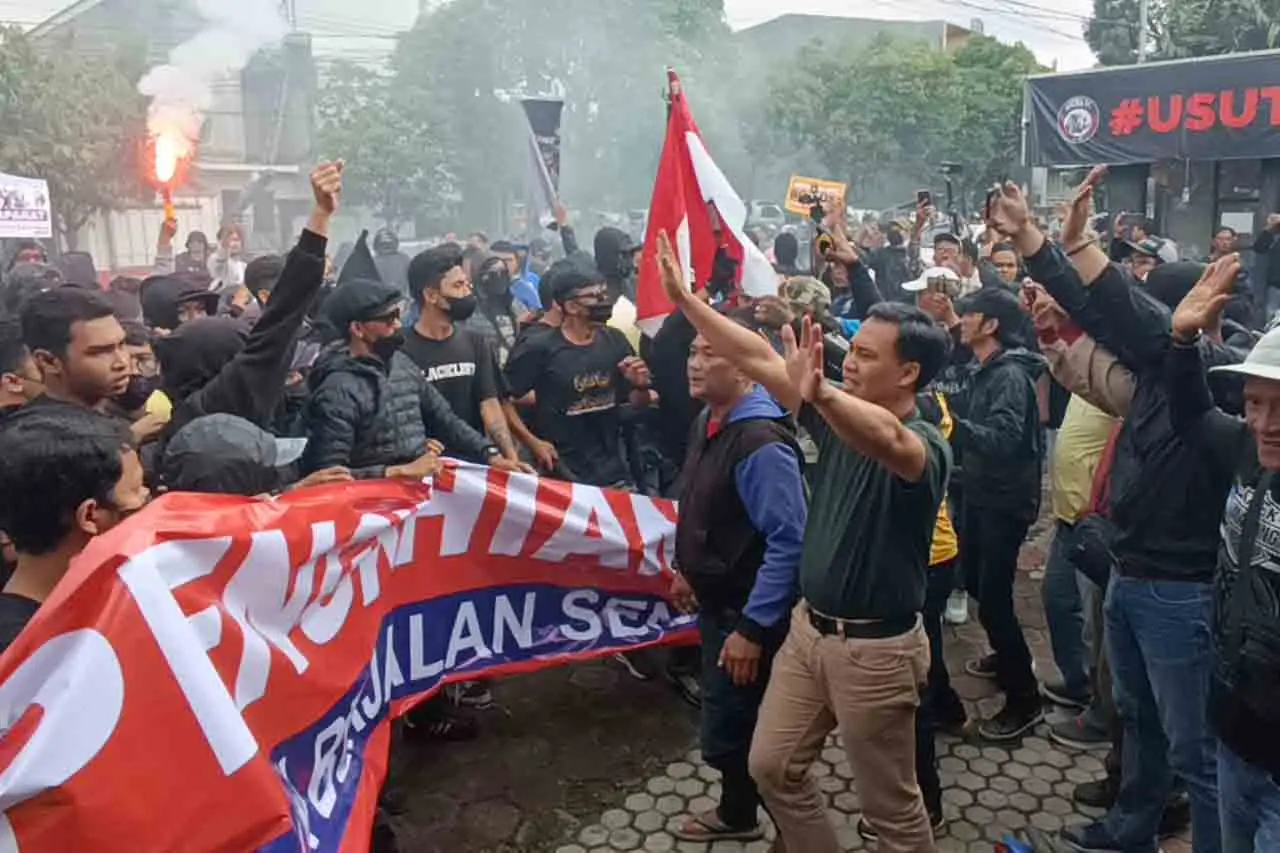 Arek Malang Geruduk...