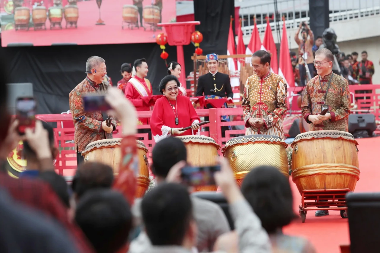 HT Hadiri Imlek Nasional...