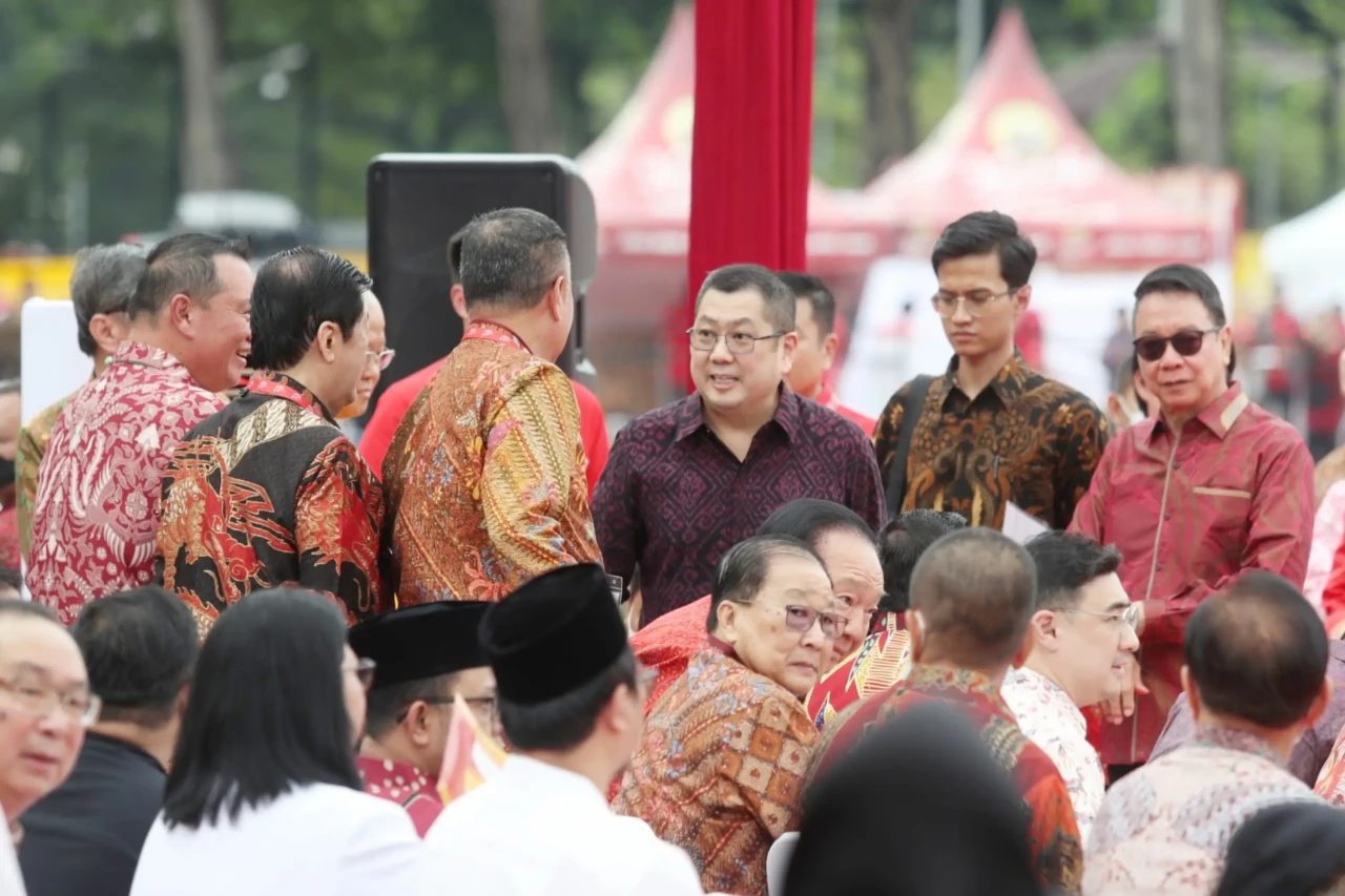 HT Hadiri Imlek Nasional...