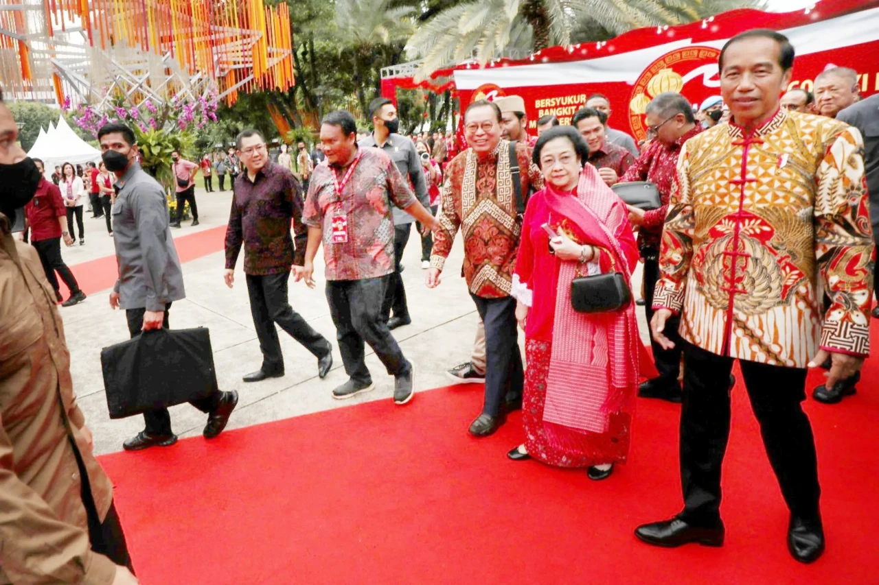 HT Hadiri Imlek Nasional...
