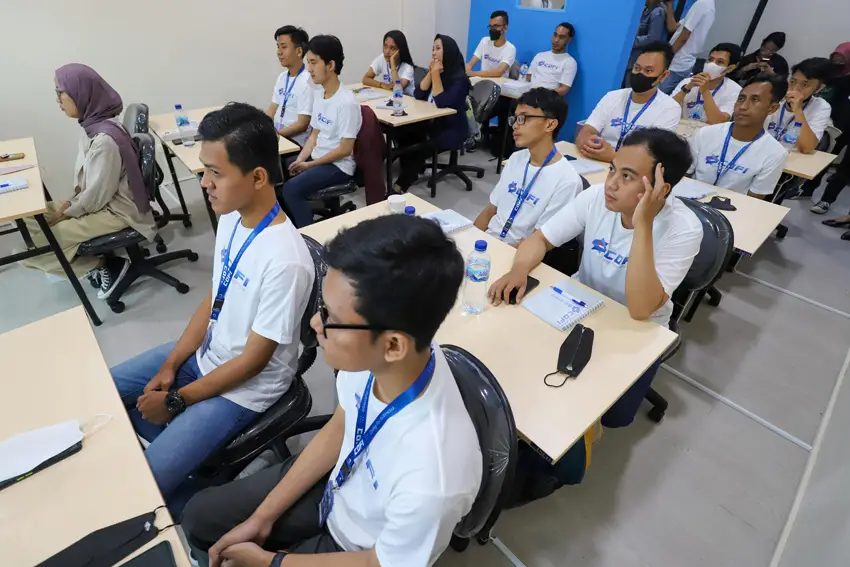 15 Peserta Berprestasi...