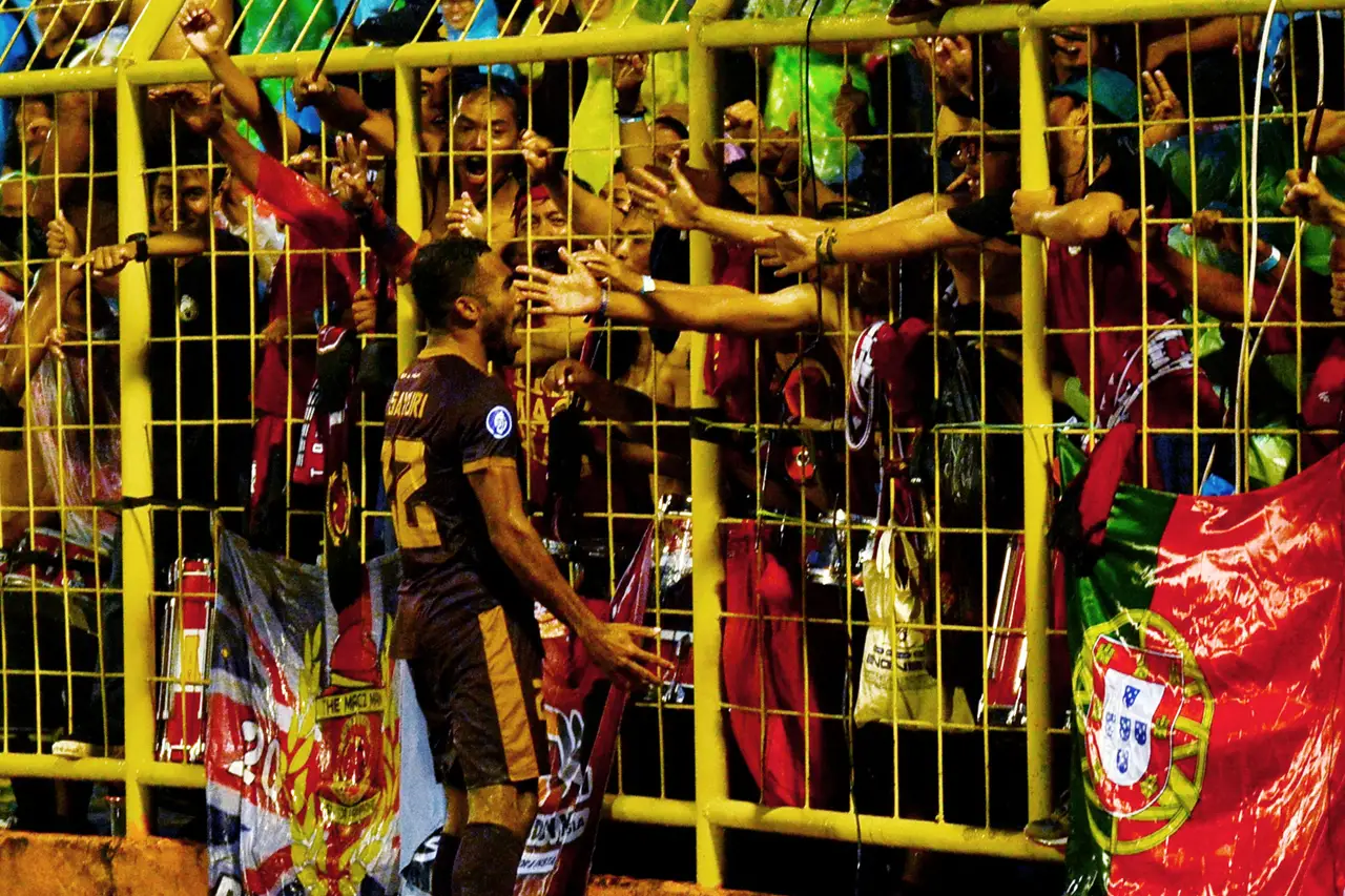 PSM Makassar Menang...