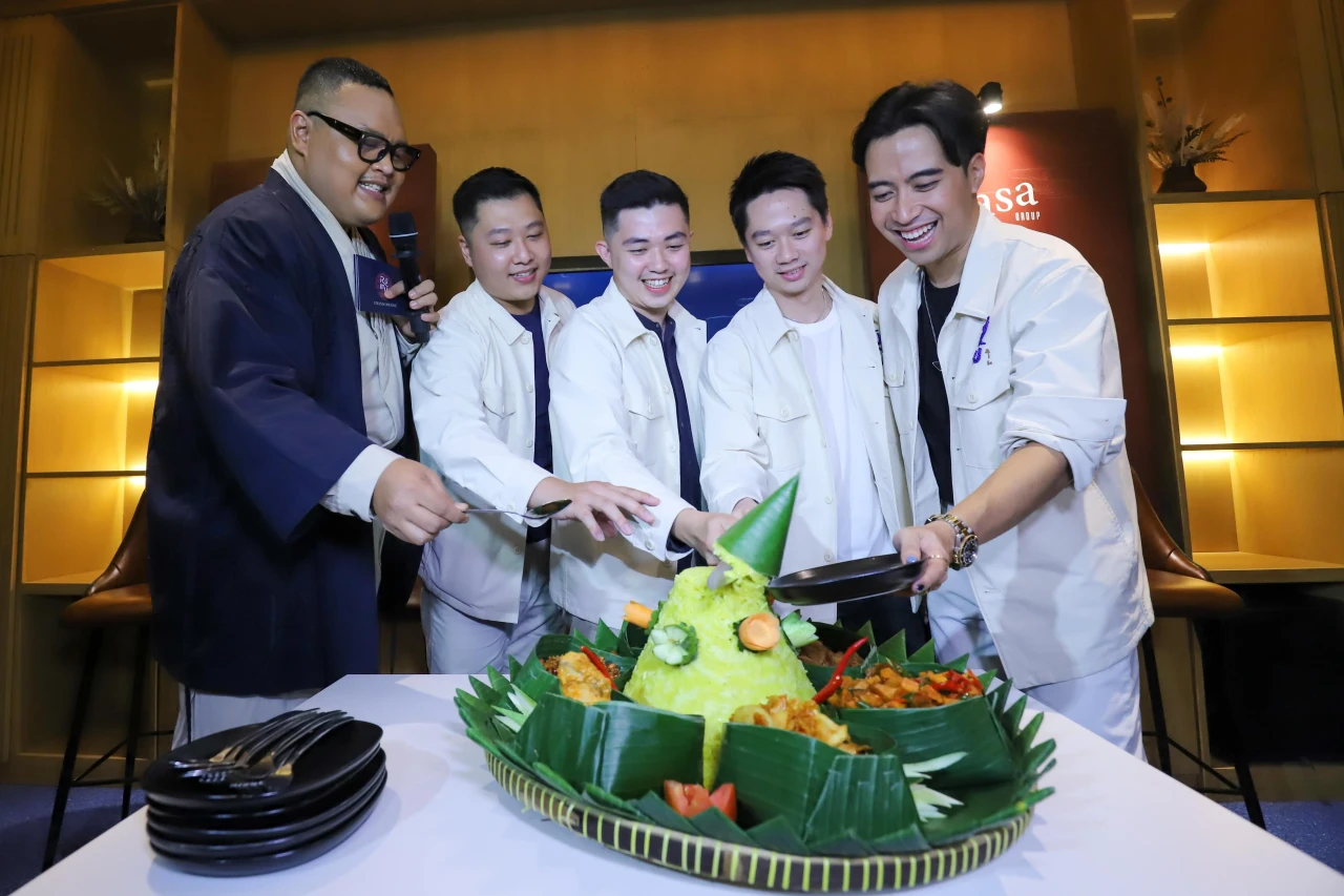 Grand Opening Restoran...