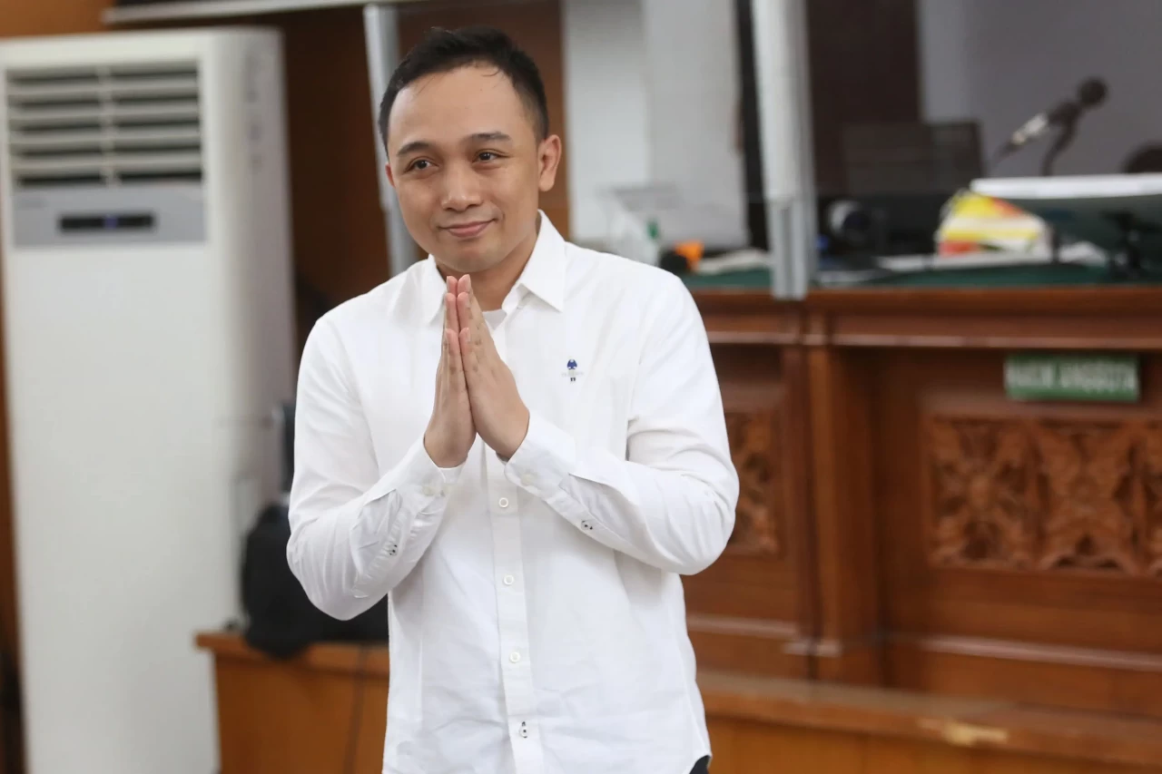Ricky Rizal Jalani Sidang...
