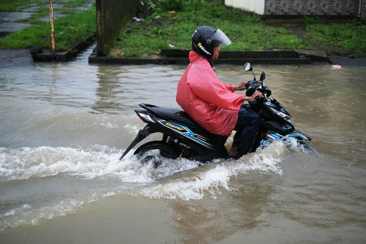 Banjir Rendam Rumah...