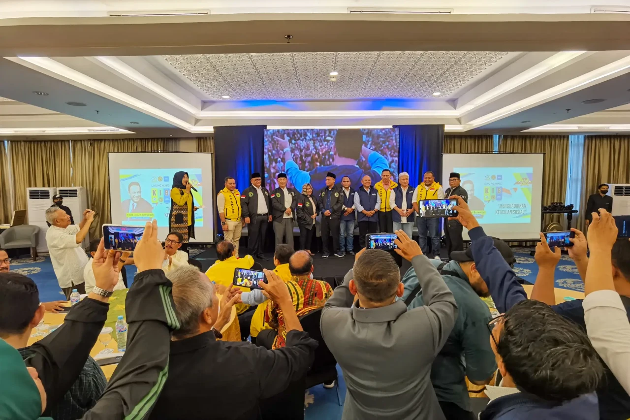 Kuning Ijo Biru Luncurkan...