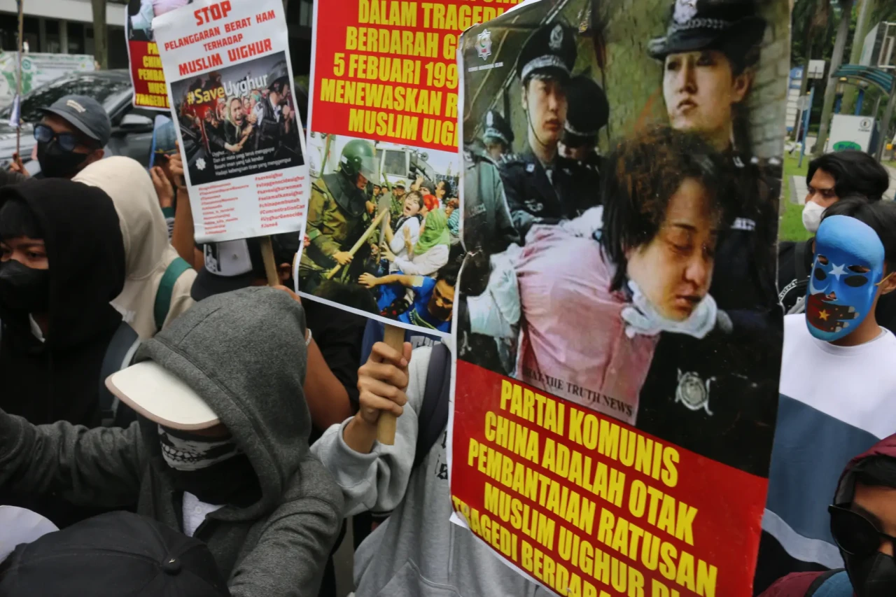 Aksi Solidaritas untuk...