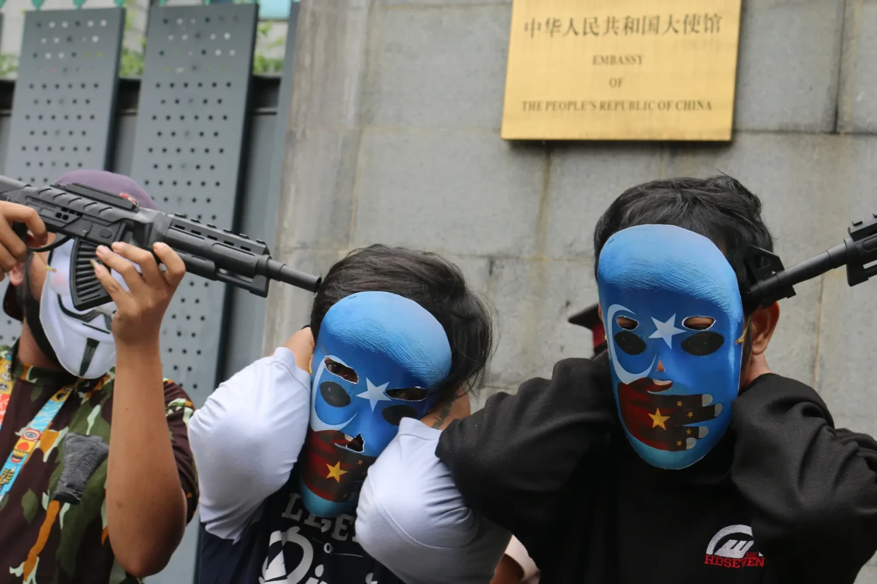 Aksi Solidaritas untuk...