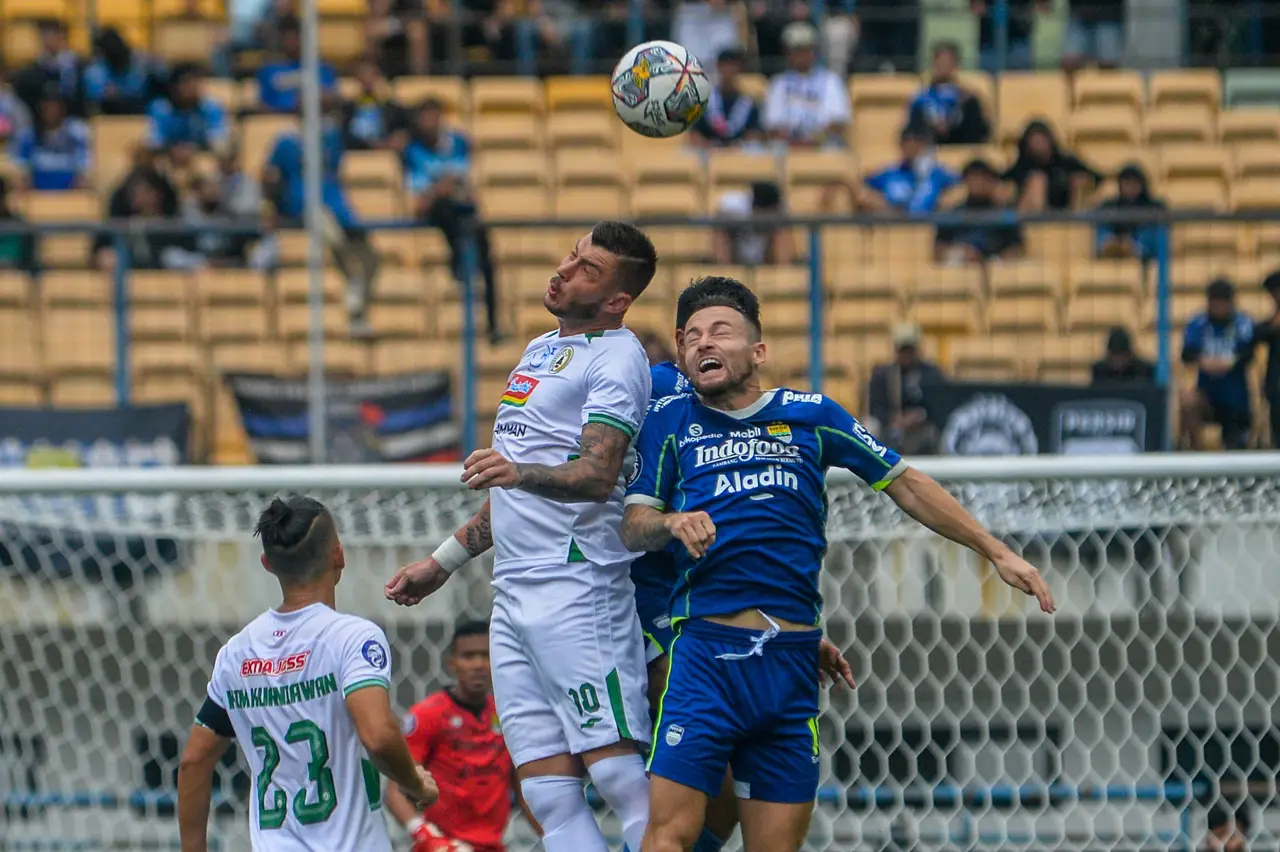 Persib Bandung Kalahkan...