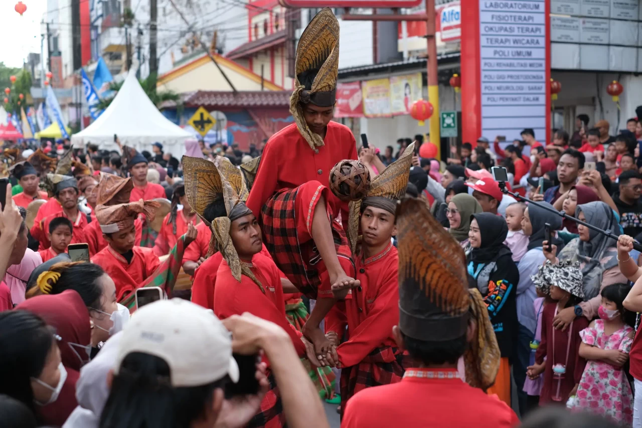 Parade Budaya Perayaan...