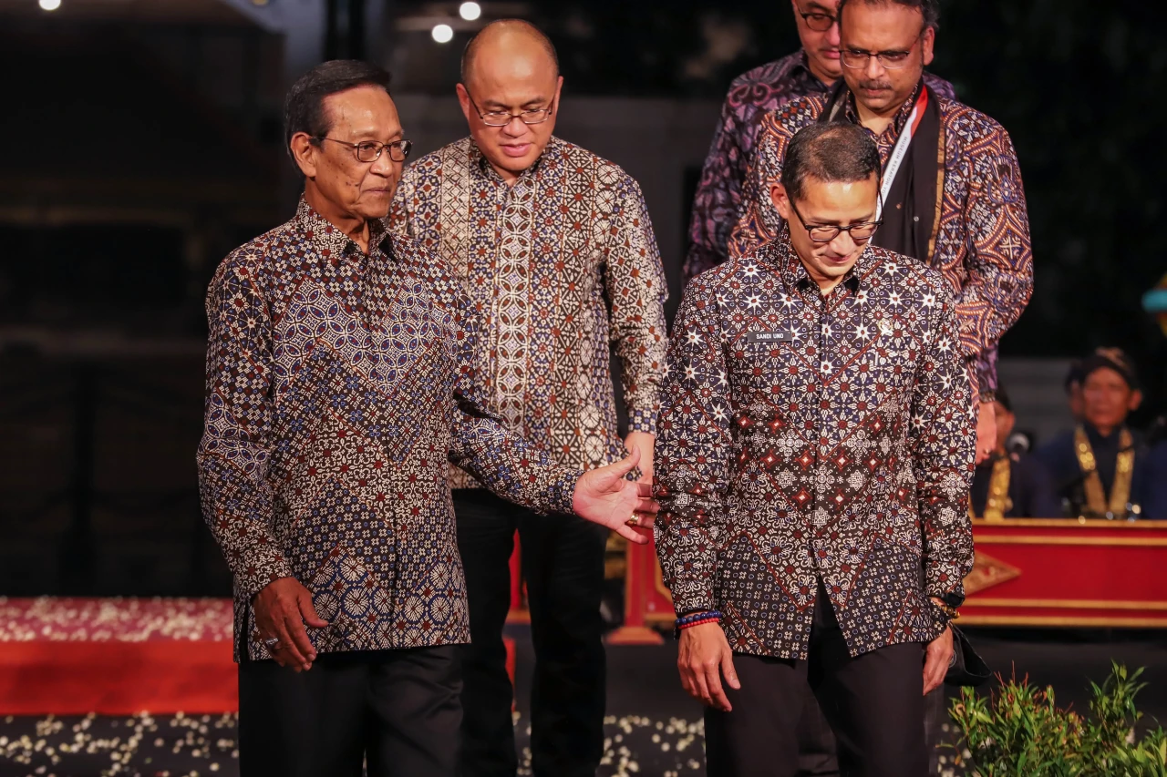 Sri Sultan Hamengku...