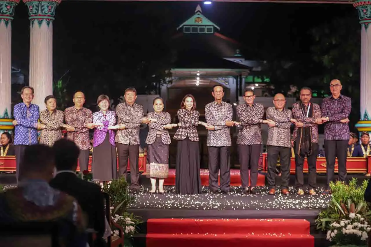 Sri Sultan Hamengku...