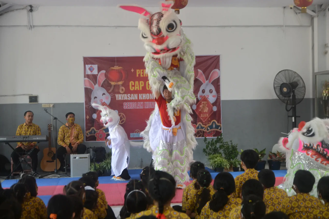 Semarak Perayaan Cap...