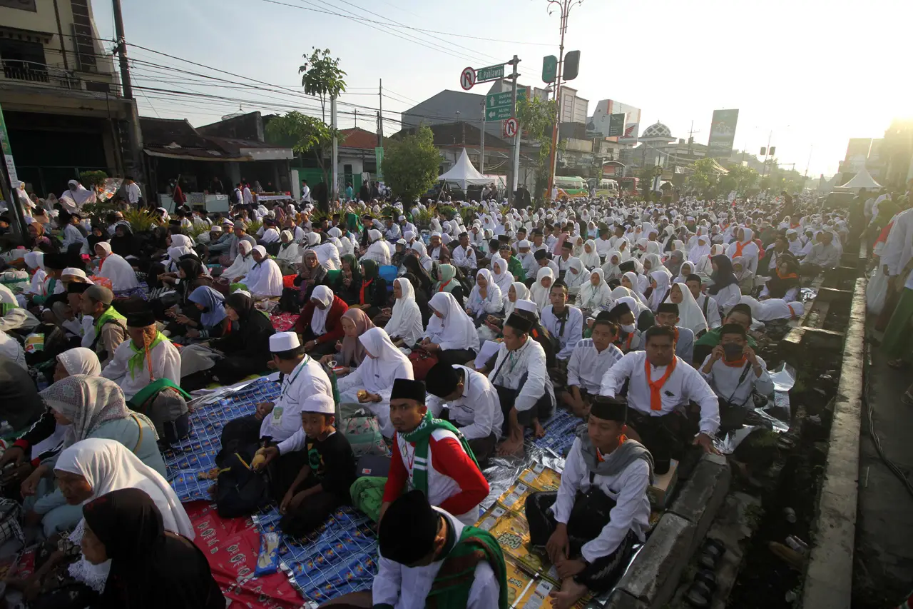Rangkaian Resepsi Puncak...