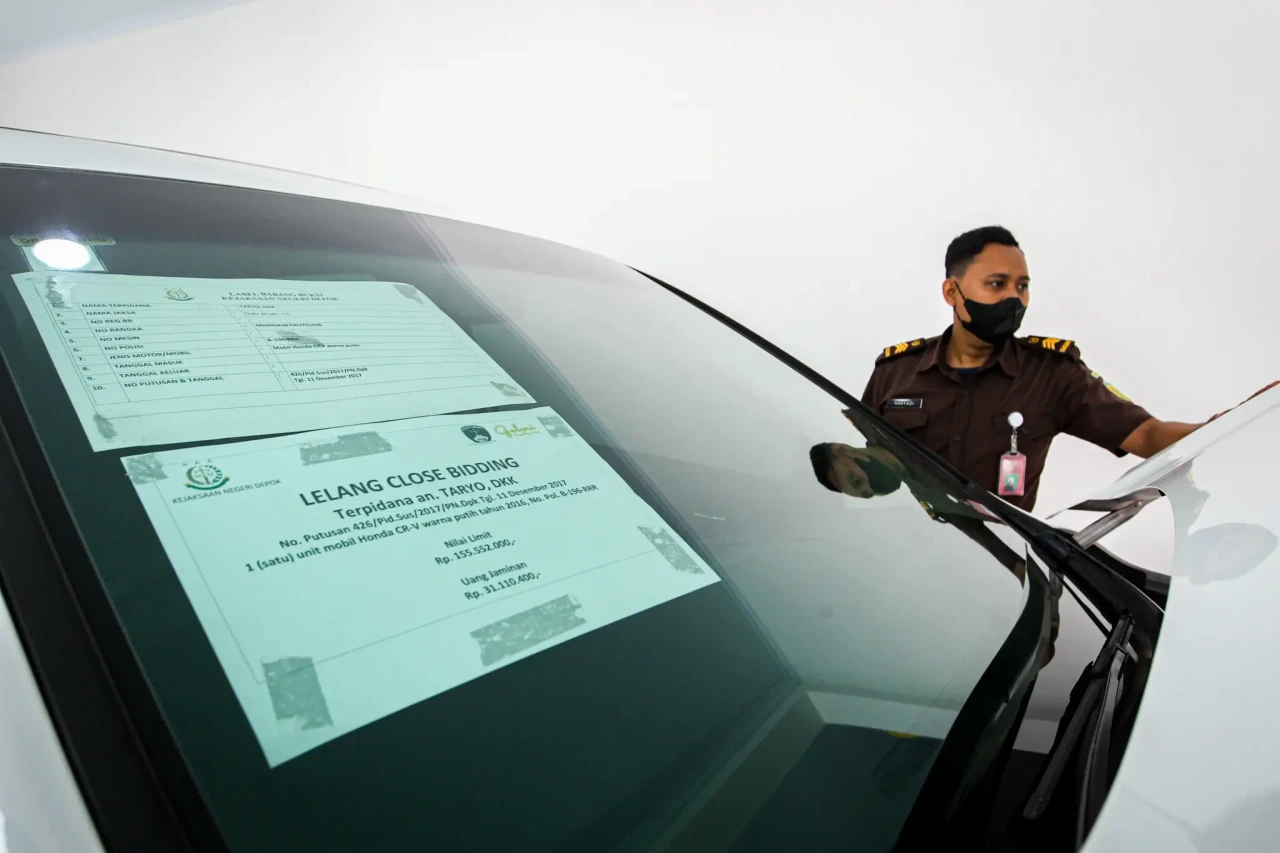 Melihat Galeri Barang...