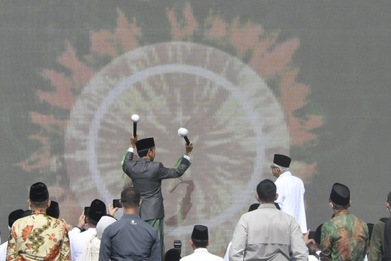 Presiden Jokowi Hadiri...