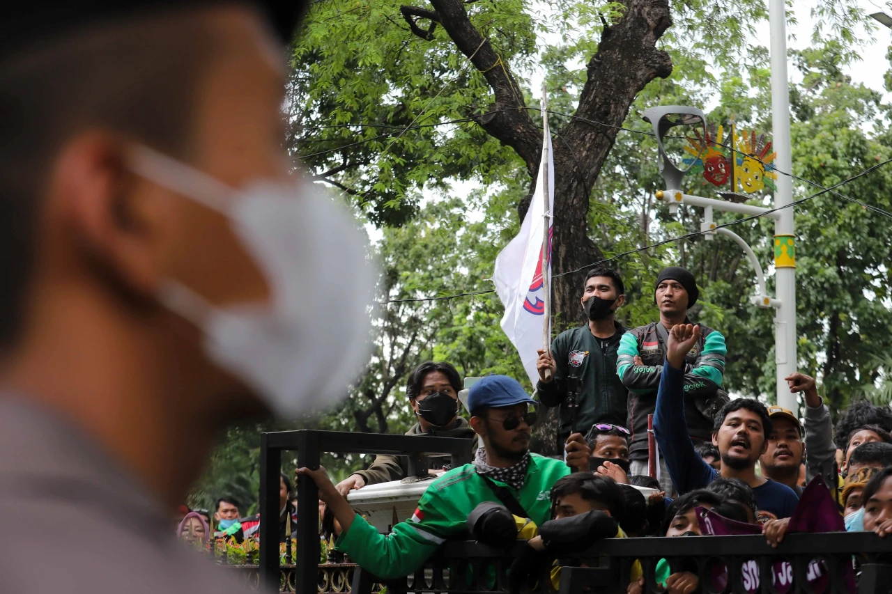 Tolak Jalan Berbayar,...
