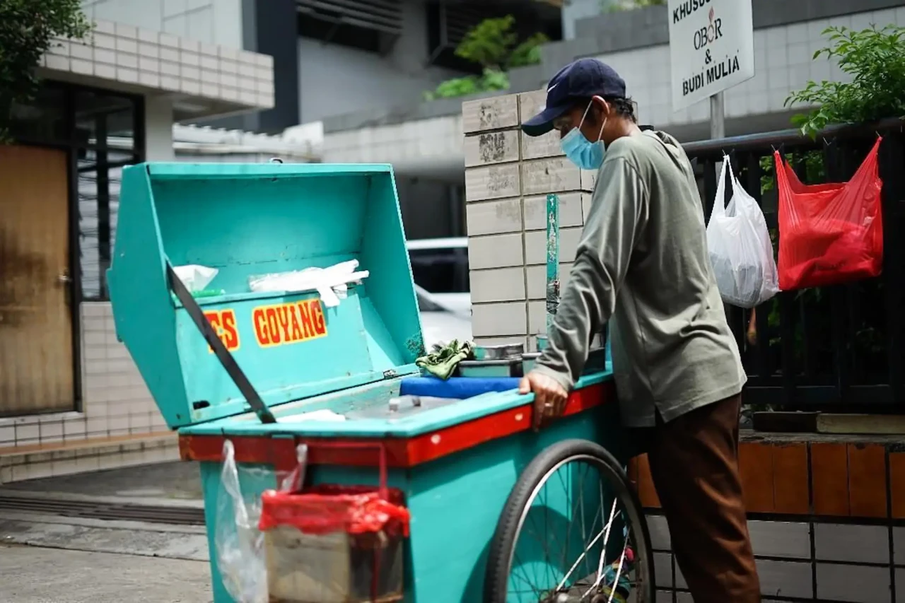 Es Goyang, Jajanan Legendaris...
