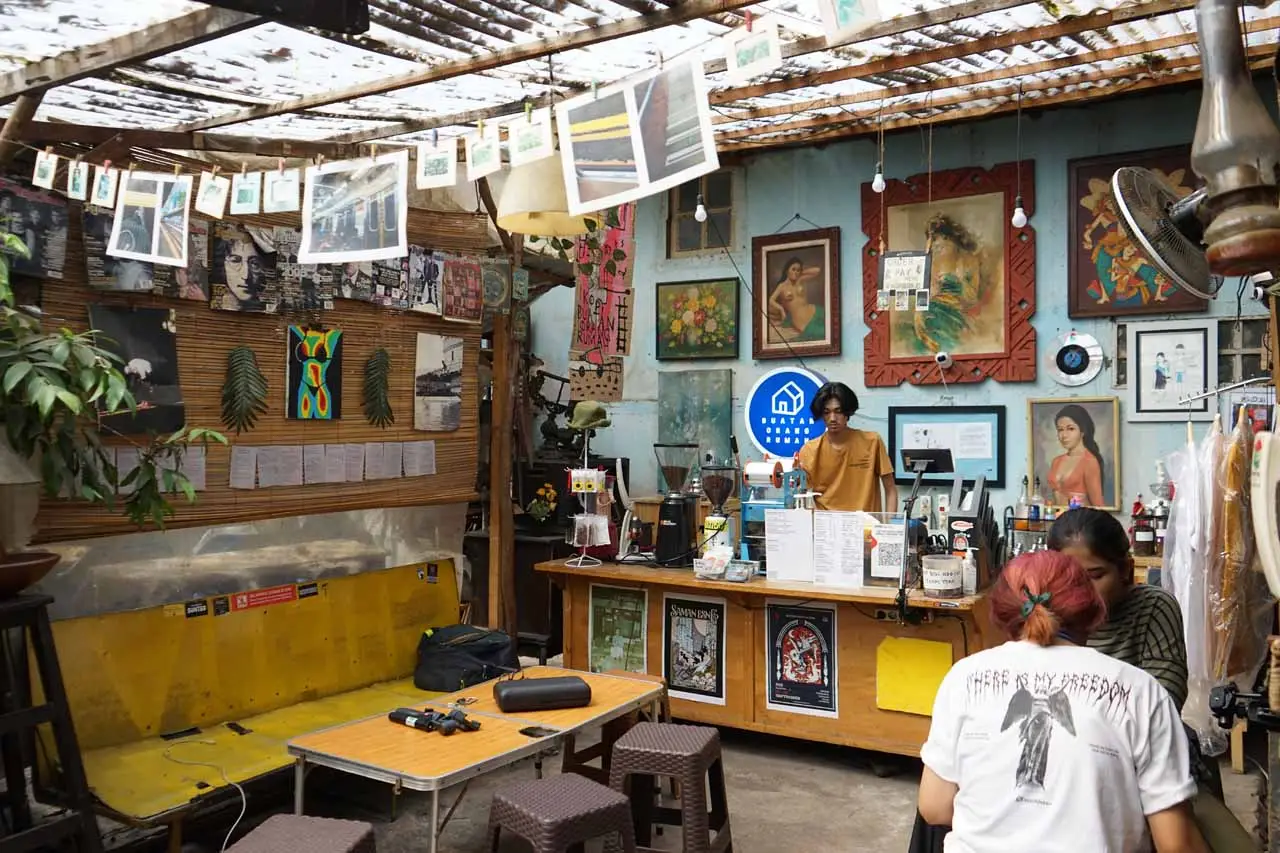 Kampoeng Gallery, Tempat...