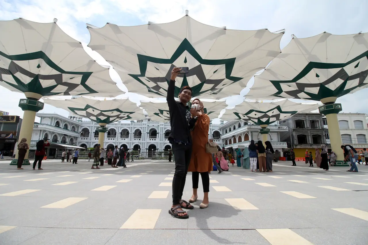 Wisata Payung Madinah...