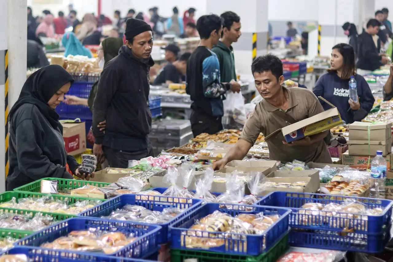 Relokasi Pasar Kue Subuh