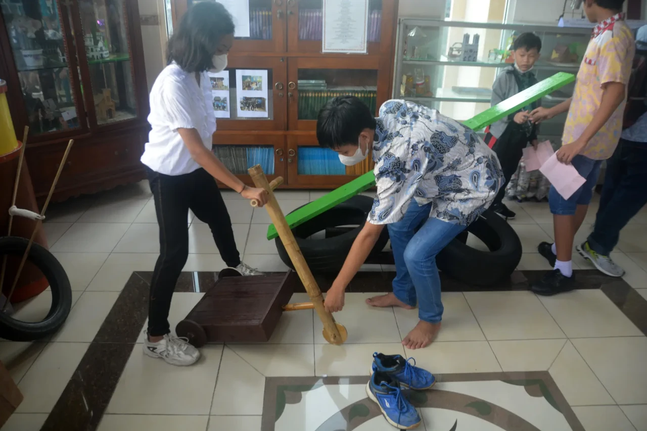Pentas Seni hingga Pameran...