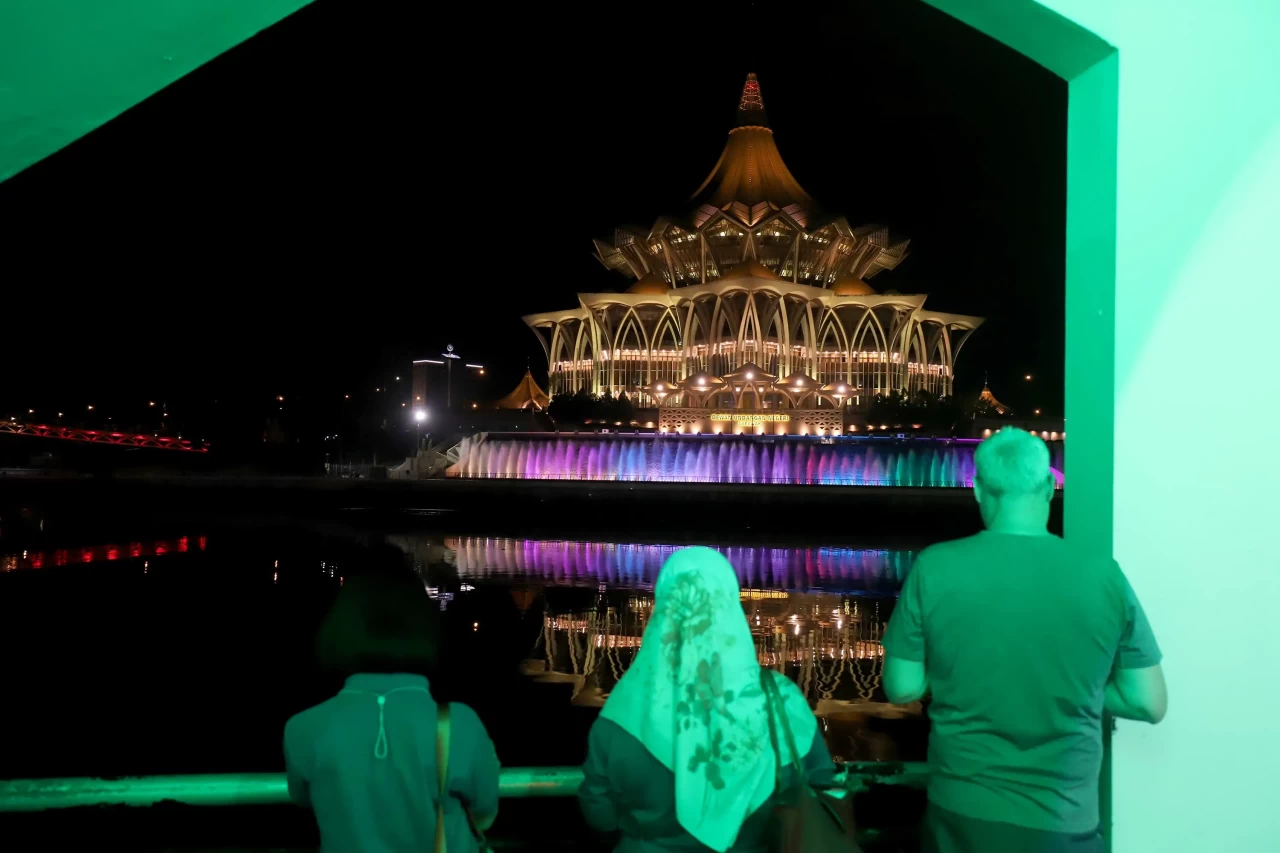 Wisata Malam Hari di...
