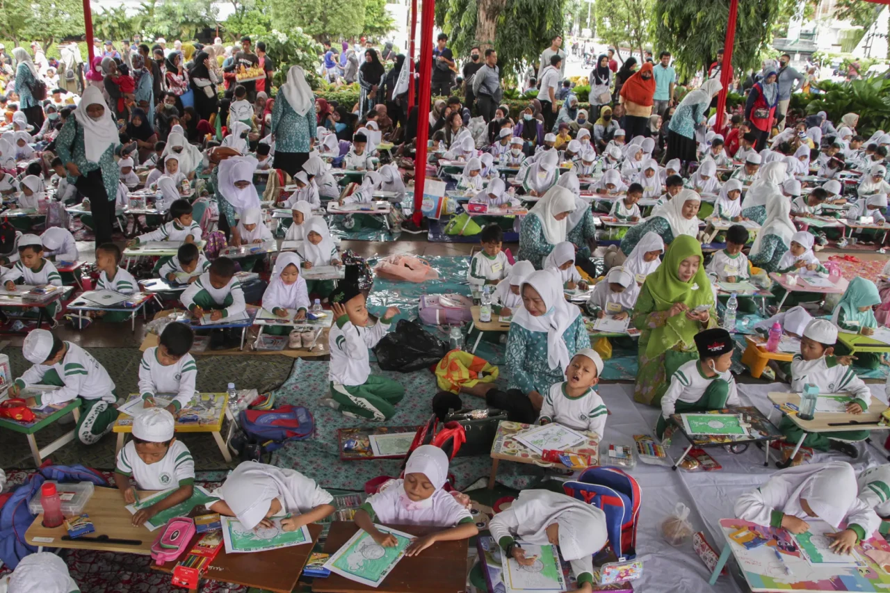 2.300 Anak Paud dan...