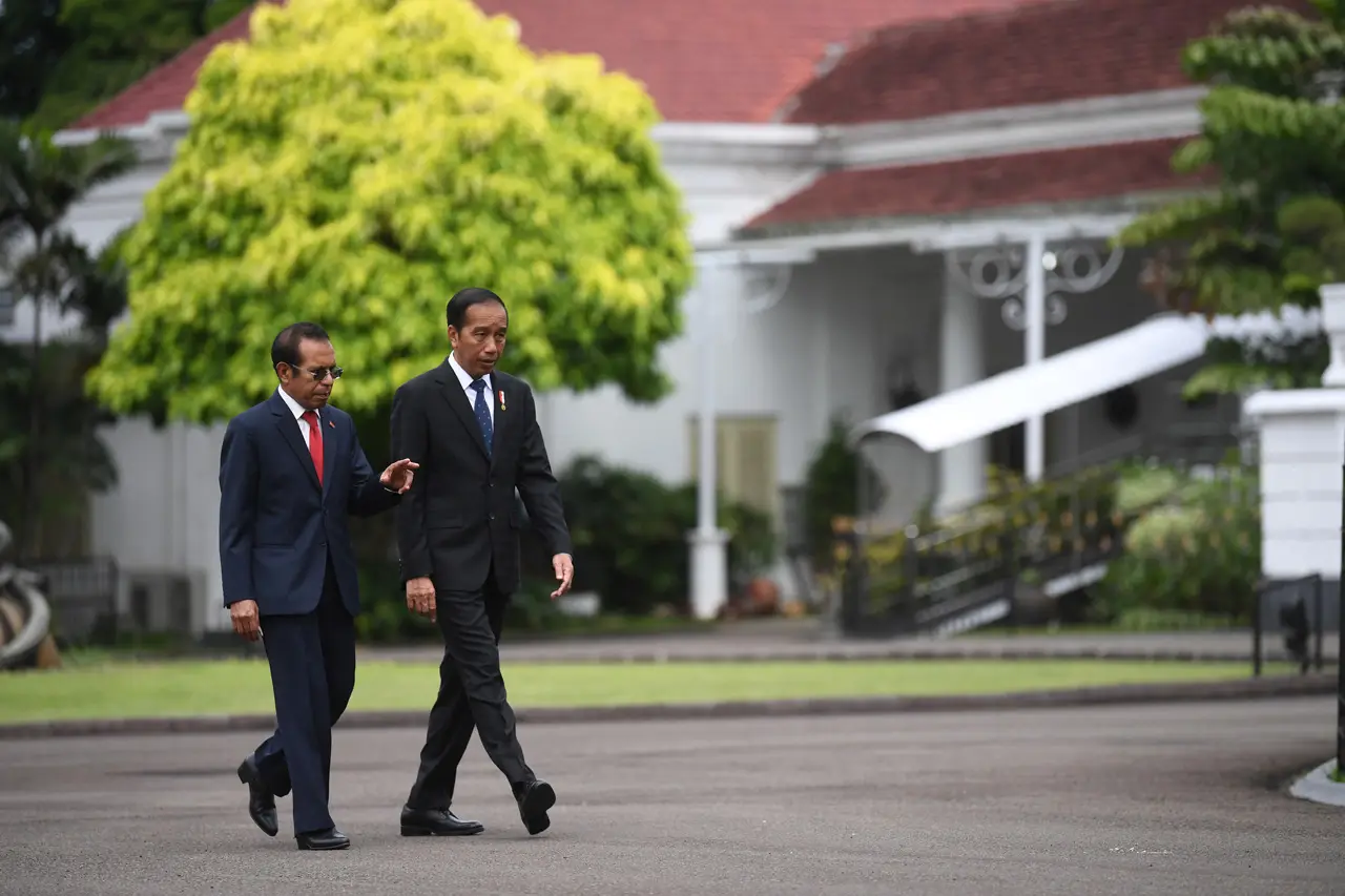 Presiden Jokowi Terima...