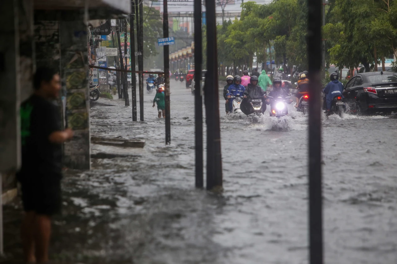 Banjir Kepung Kota Makassar