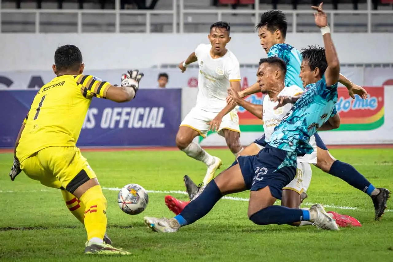 PSIS Semarang Kalahkan...