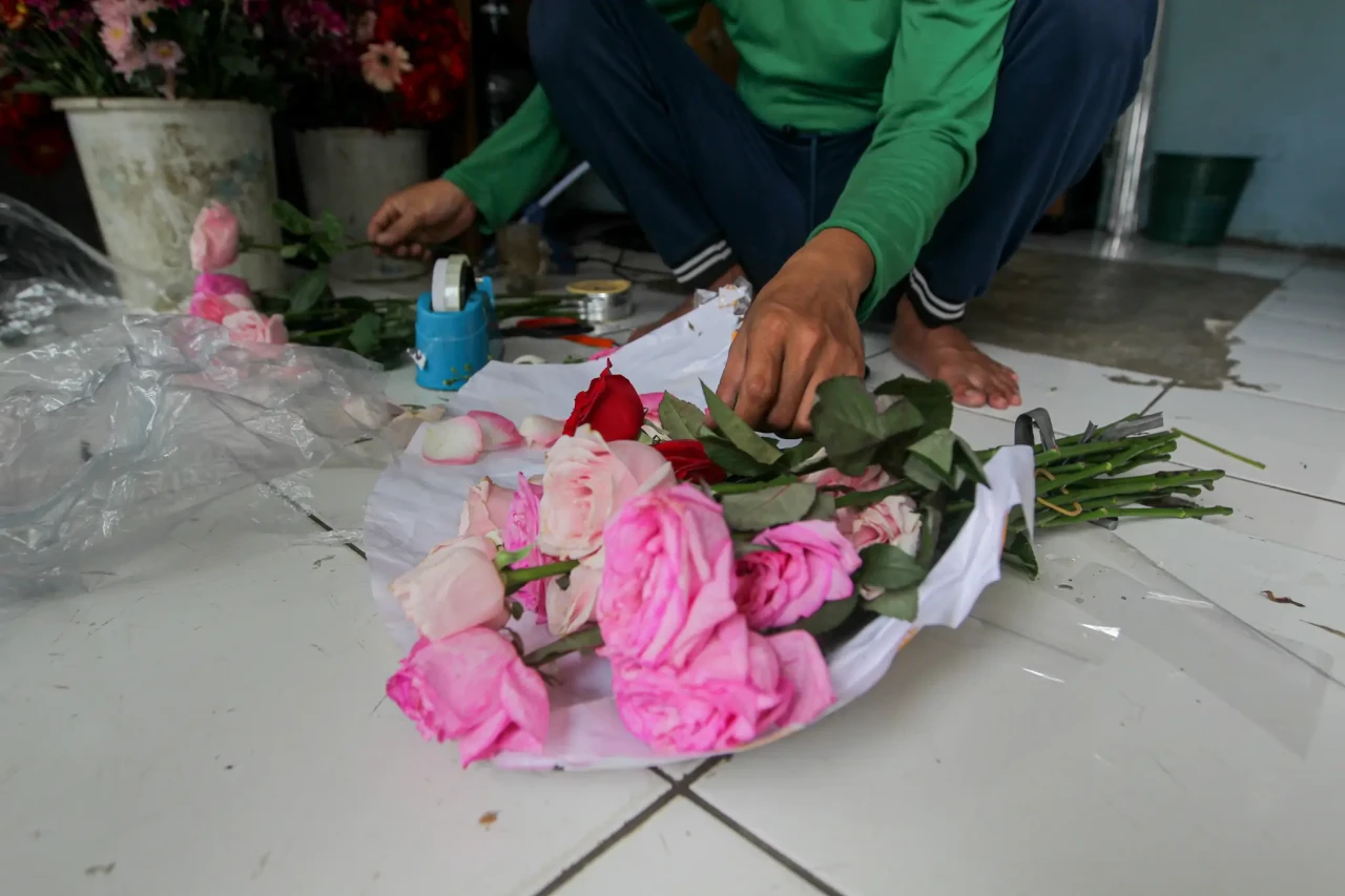 Penjualan Bunga Mawar...