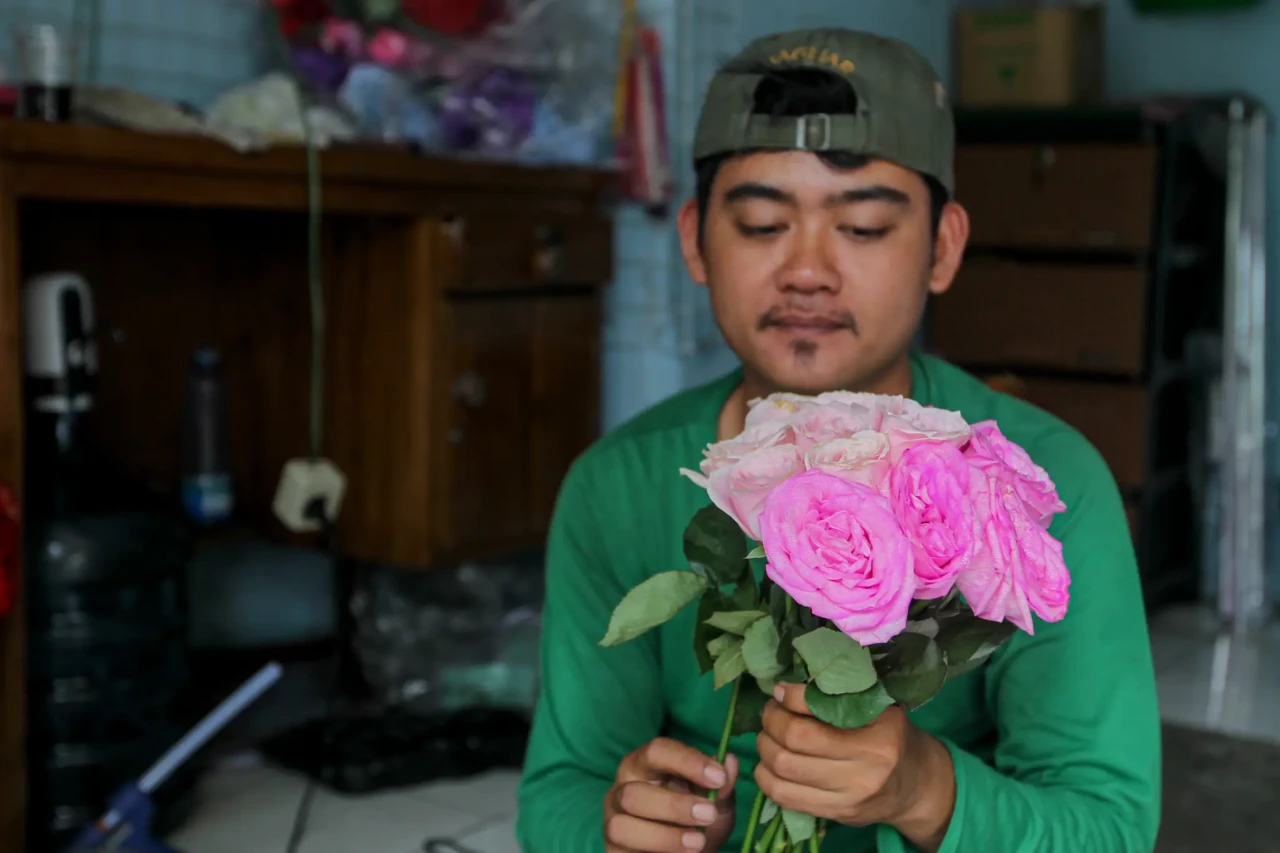 Penjualan Bunga Mawar...