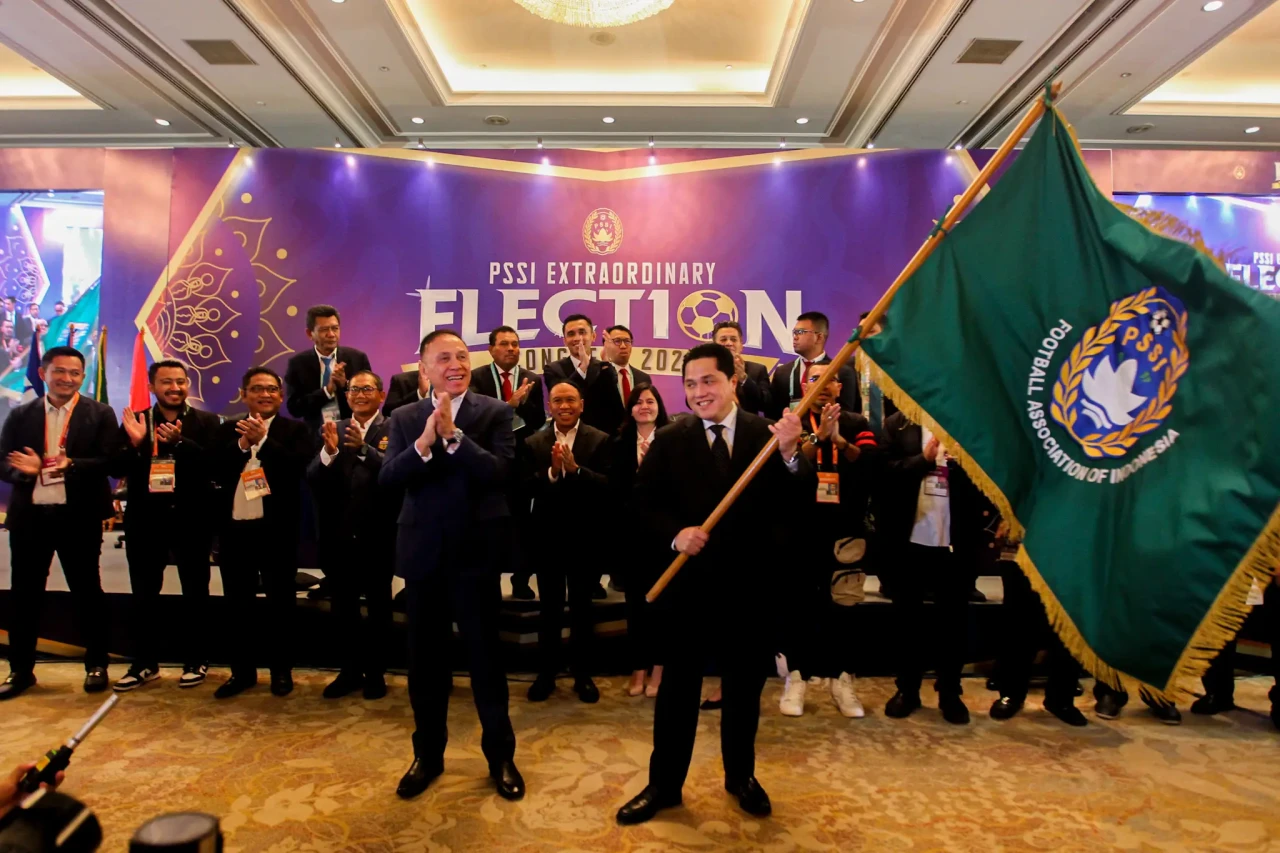 Hasil Kongres Luar Biasa...