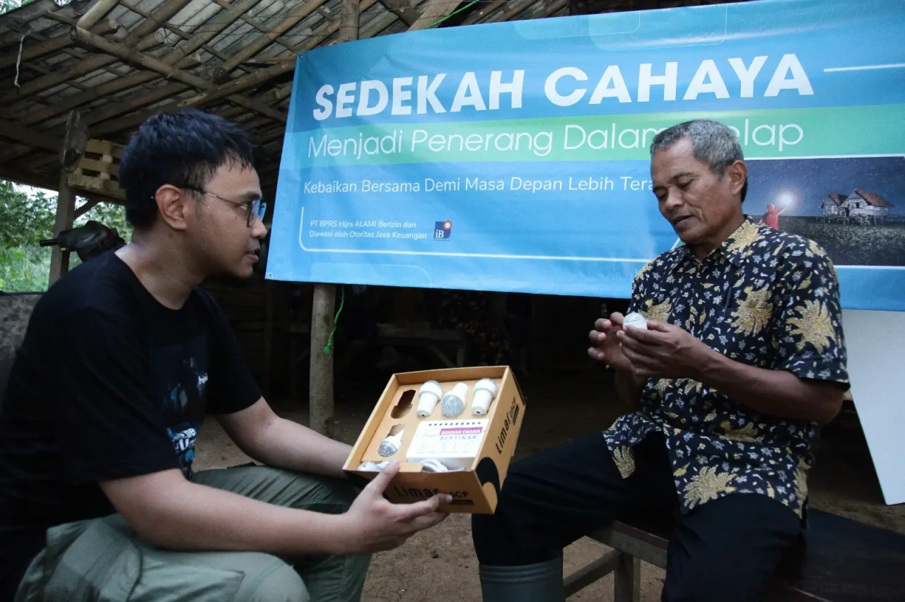 Sedekah Cahaya di Dusun...