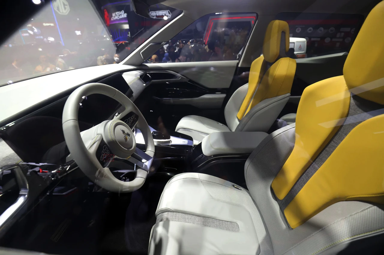 Mitsubishi XFC Concept...