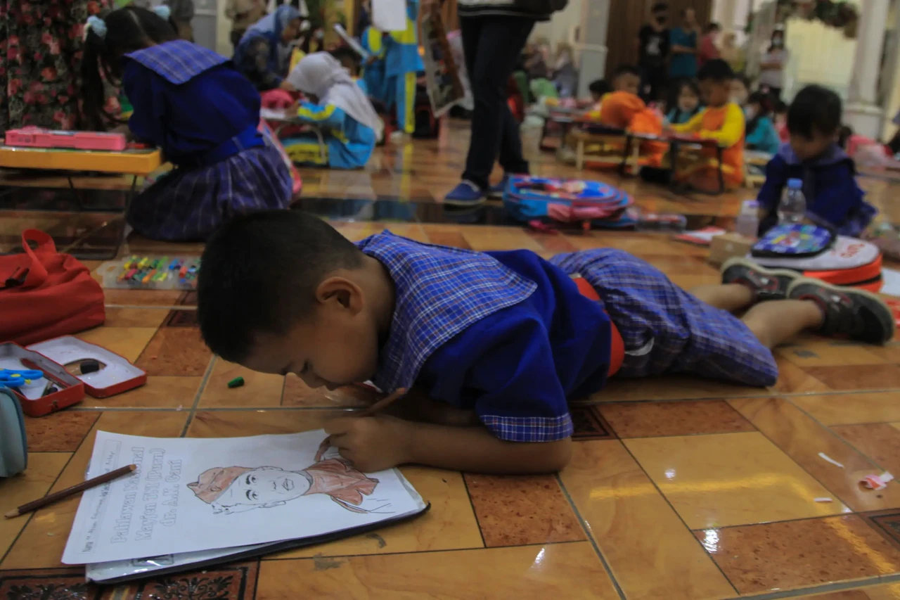 Ratusan Anak Ikuti Lomba...