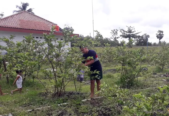 Potret Petani Milenial,...