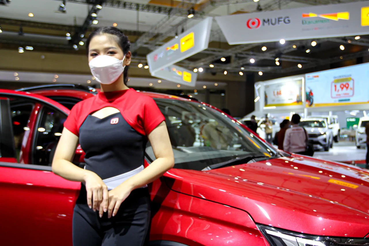 Pesona SPG Cantik di...