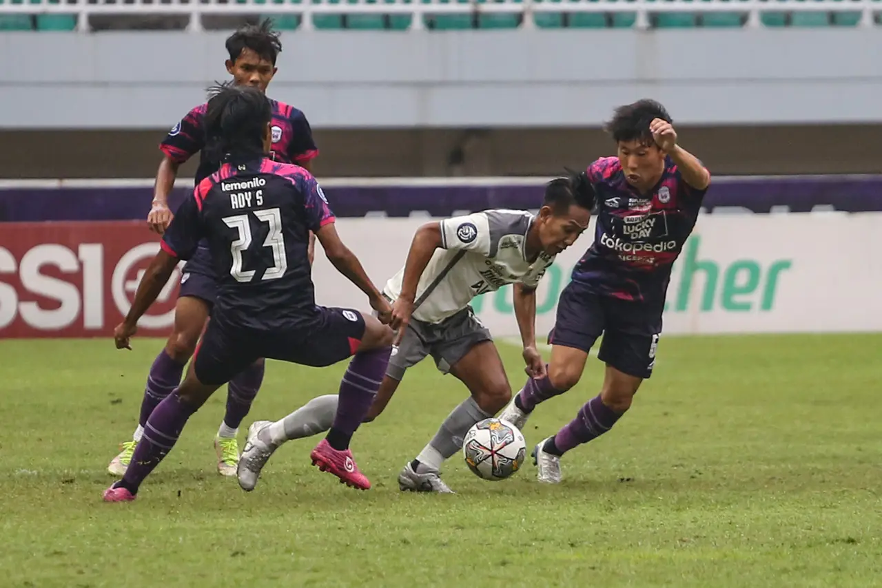 Rans Nusantara FC Dikalahkan...