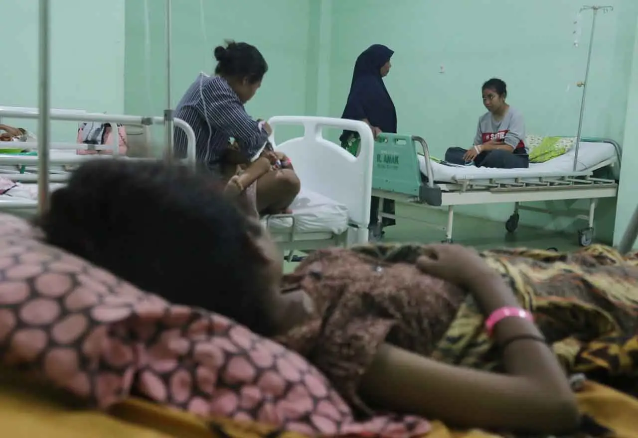 49 Warga Ternate Keracunan...