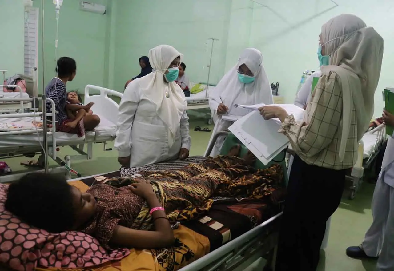 49 Warga Ternate Keracunan...