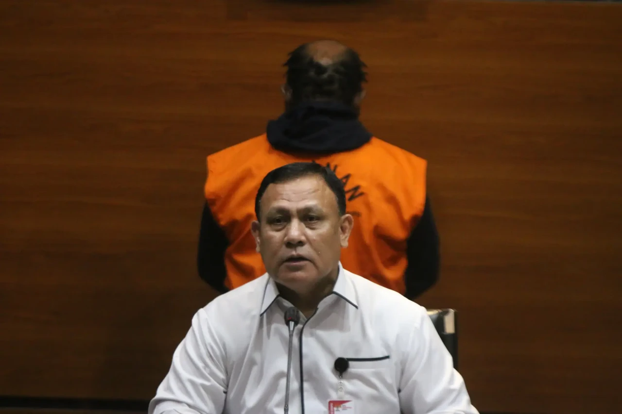 KPK Tahan Bupati Nonaktif...