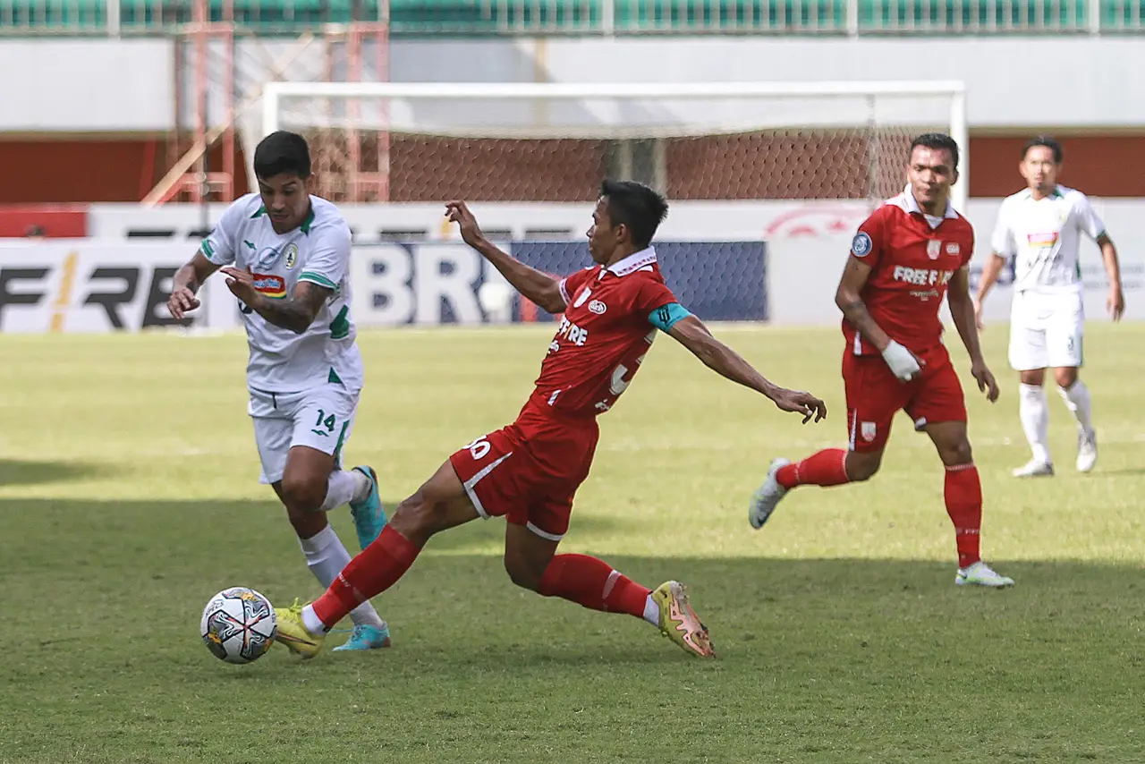 Persis Solo Habisi PSS...